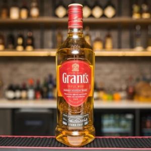 WHISKY GRANTS TRIPLE WOD 750 CC - Vista 2