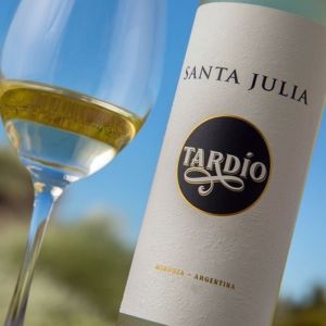 VINO SANTA JULIA TARDIO 500 CC - Vista 3