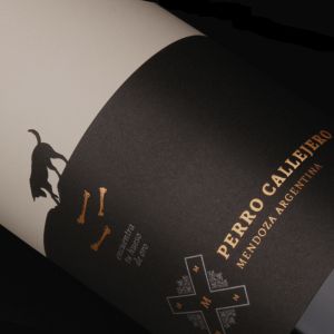 VINO PERRO CALLEJERO MALBEC 750 CC - Vista 3