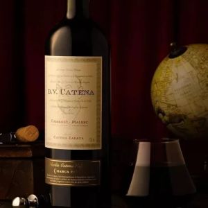 VINO DV CATENA MALBEC CABERNET 750 CC X 4 - Vista 3